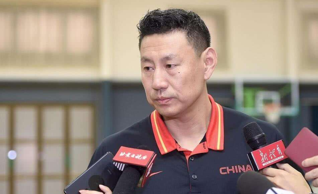 英雄联盟S15-冲刺阶段埃因霍温备战国王杯，调整名单细节曝光，气氛紧张，阵容厚度经受考验的简单介绍